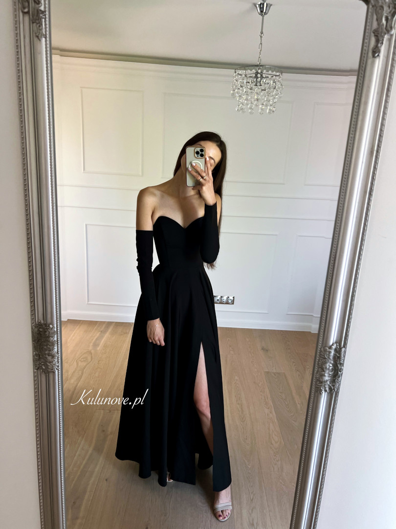 Judith - classic corset black maxi dress with extra straight sleeves - Kulunove image 3