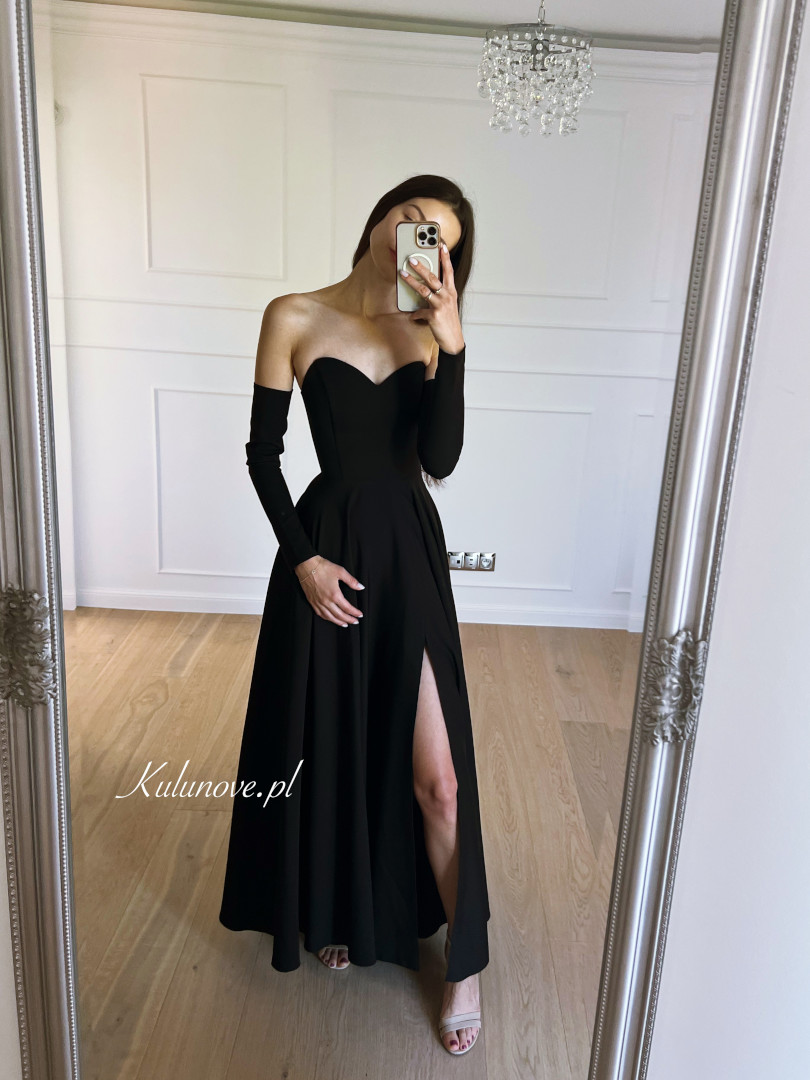 Judith - classic corset black maxi dress with extra straight sleeves - Kulunove image 2