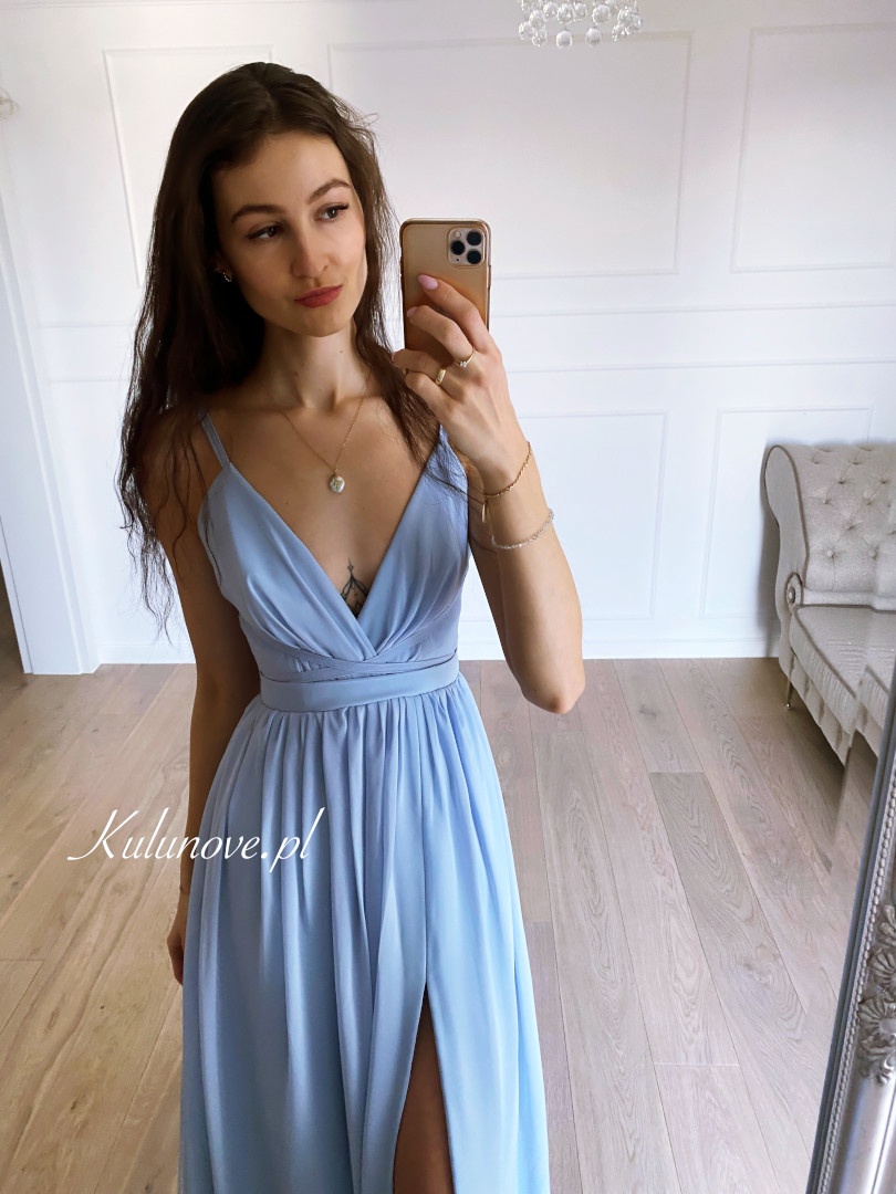 Francesca - blue chiffon maxi dress with deep neckline - Kulunove image 3