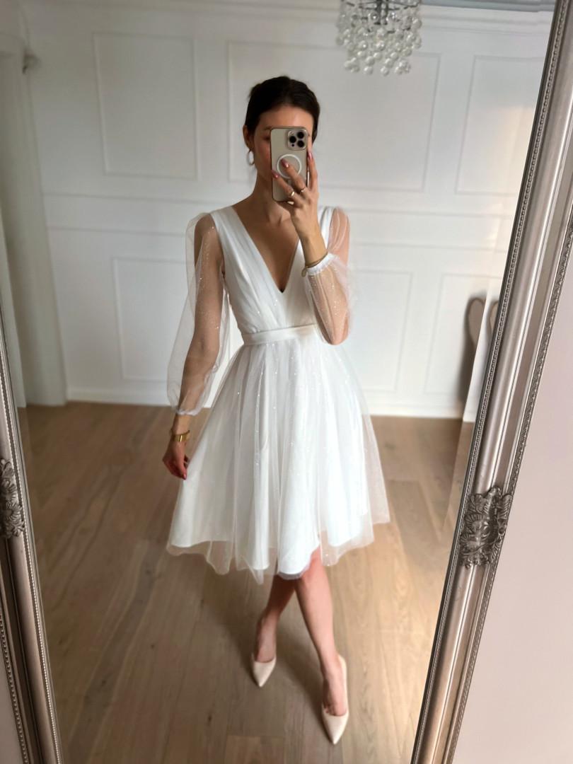Alicja - tiulowa suknia ślubna midi z rękawami - Kulunove zdjęcie 4