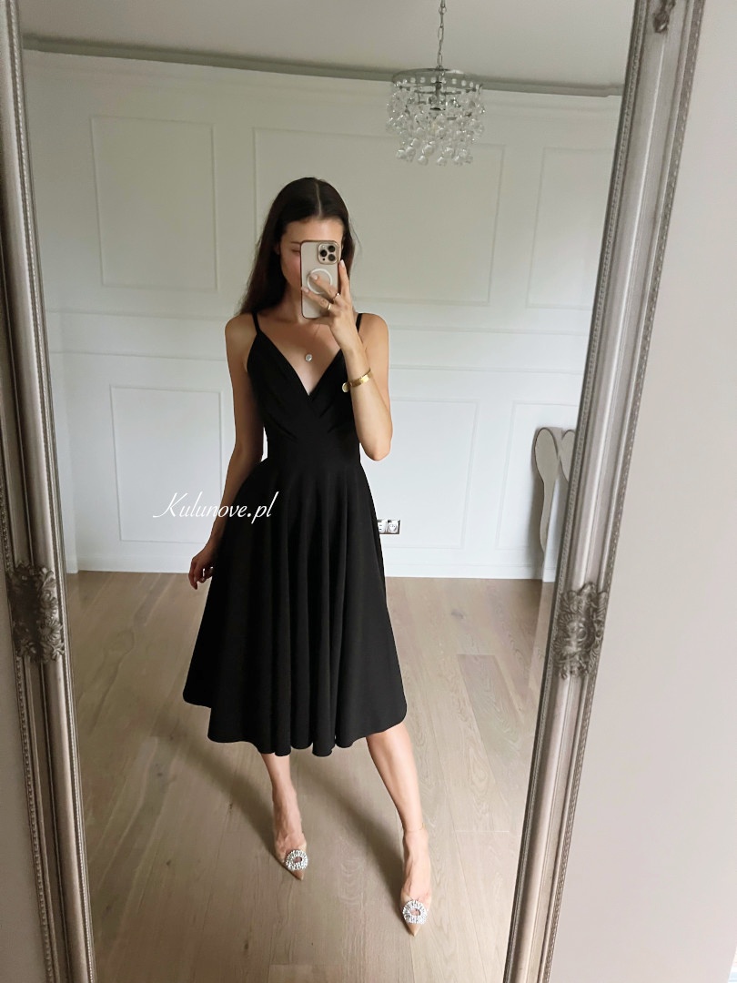 aElisabeth midi - black elegant strapless midi dress perfect for a dresser - Kulunove image 2