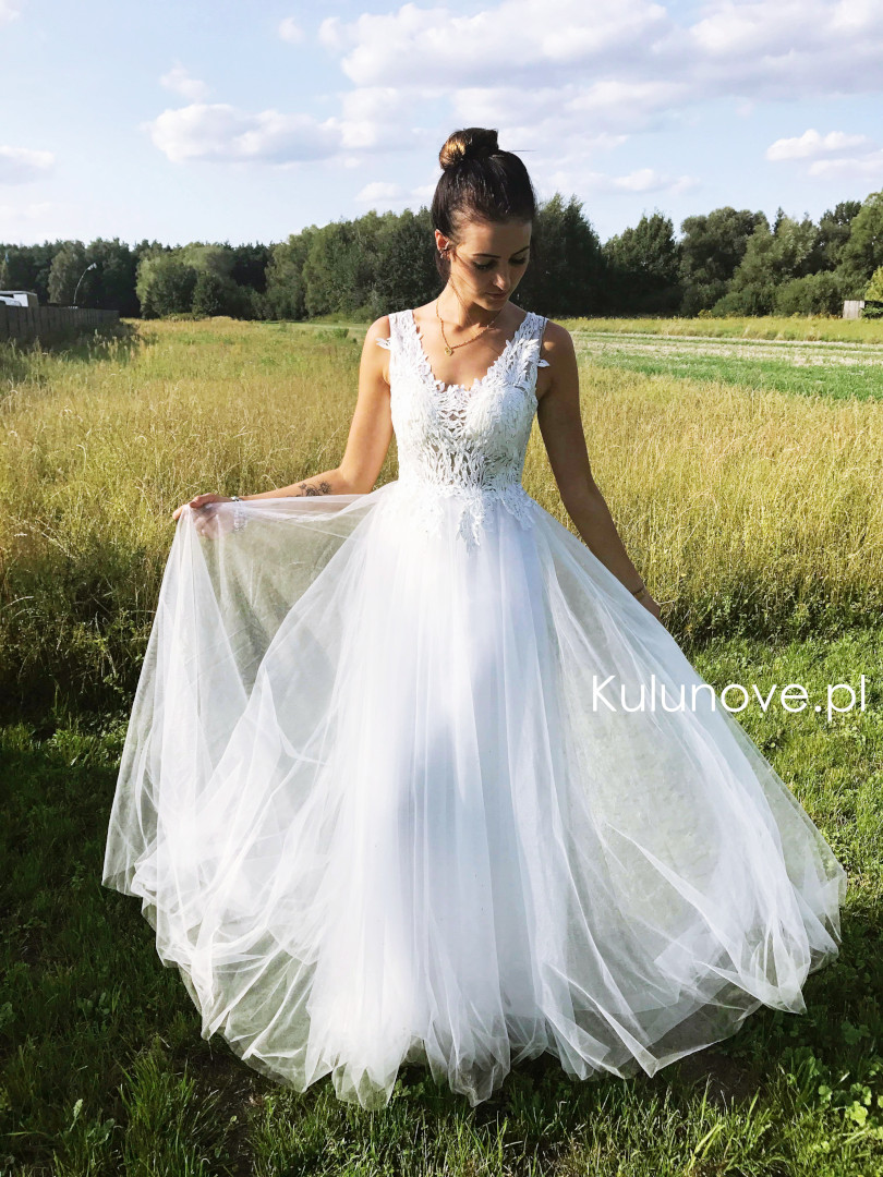 Diana - suknia ślubna z tiulowym dołem - Kulunove zdjęcie 1