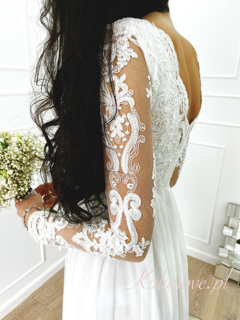 Ann - white wedding dress with lace sleeves - Kulunove image 3