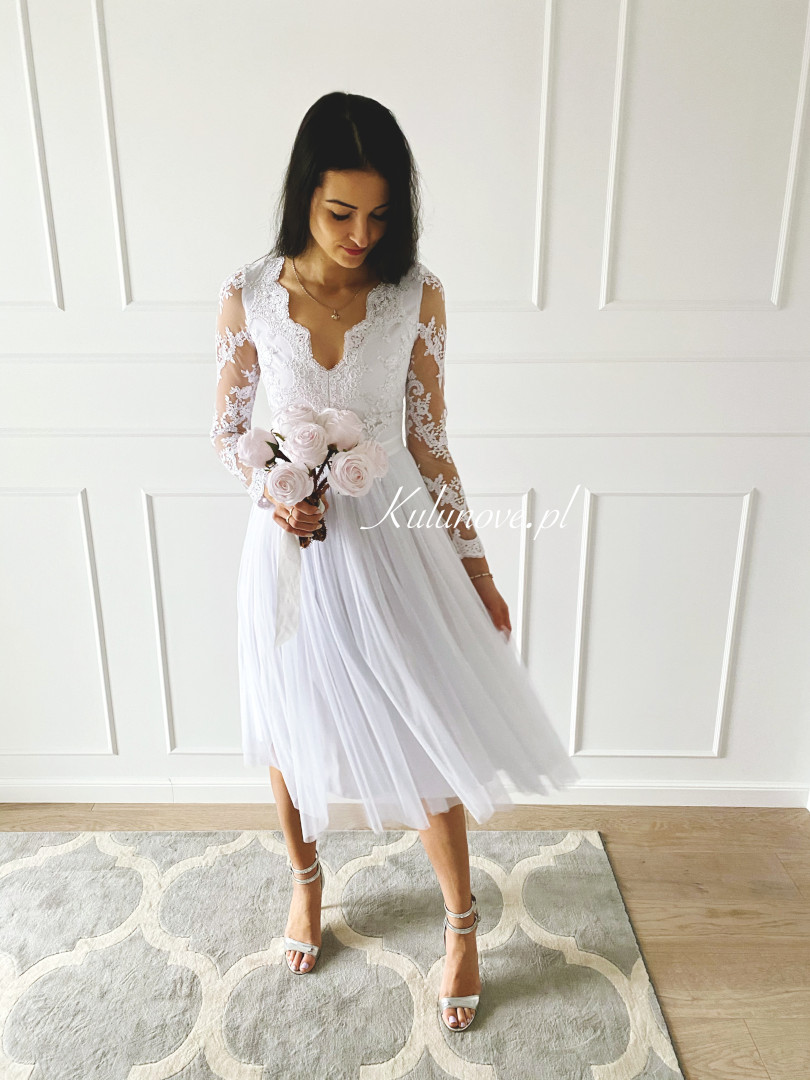 Nel - white midi length wedding dress - Kulunove image 1