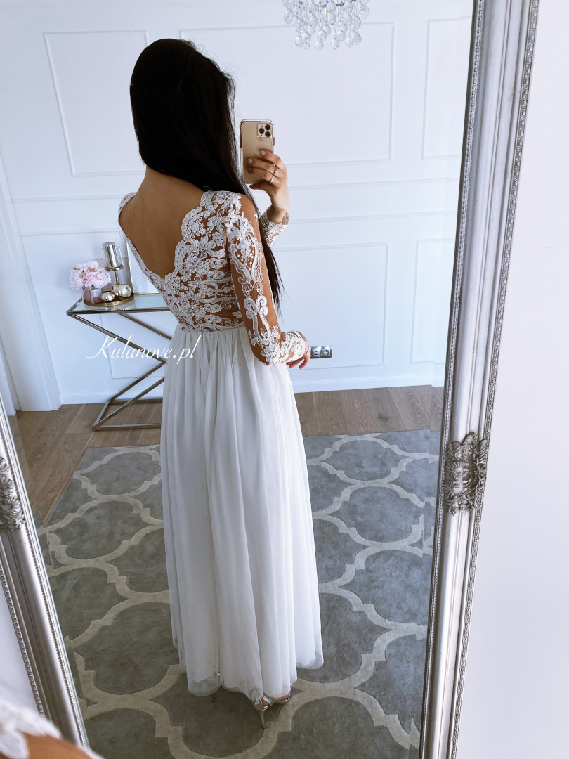 Ann - white wedding dress with beige underlay - Kulunove image 2