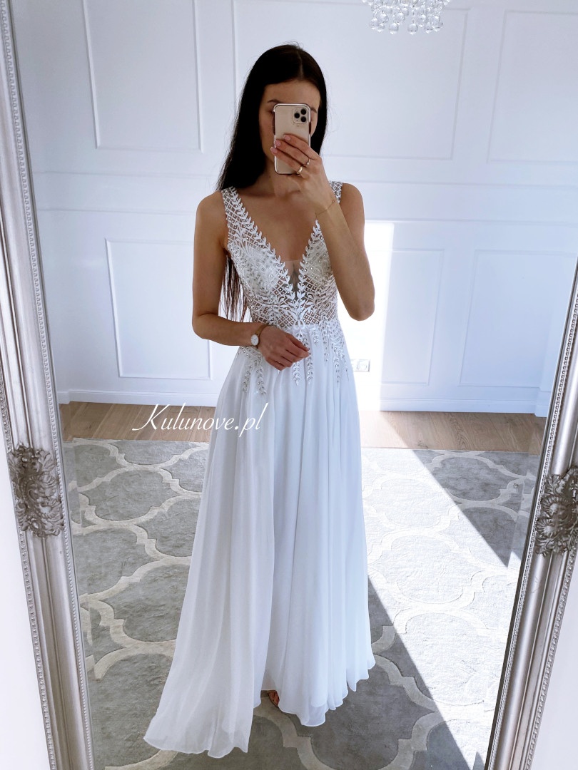 Eve - wedding dress with embroidered corset on mesh - Kulunove image 2