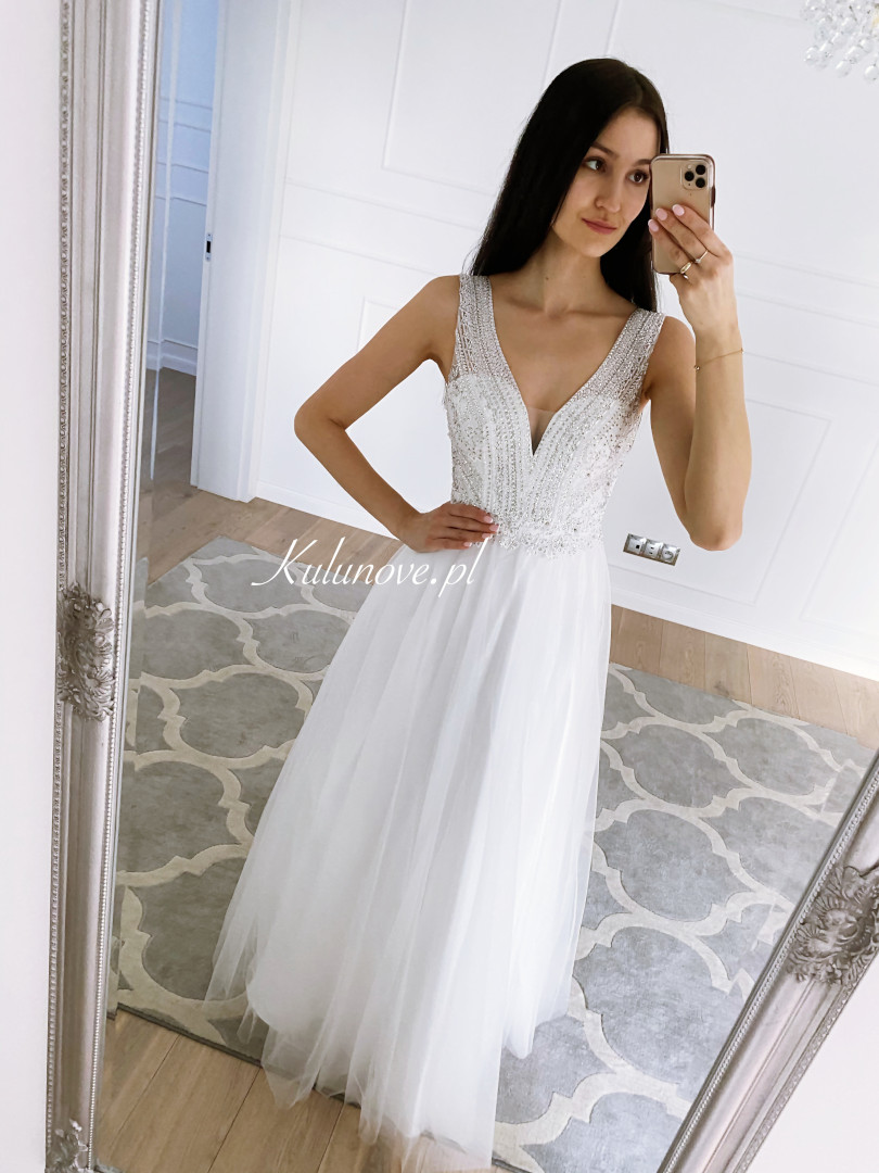 Princess - embroidered wedding dress with a princess cut tulle bottom - Kulunove image 4