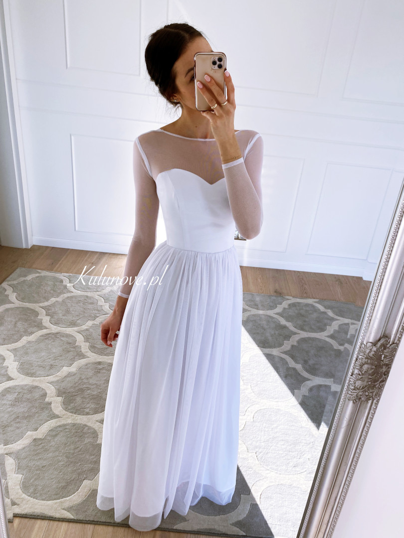 Mona - classic simple wedding dress with elastic sleeves - Kulunove image 4