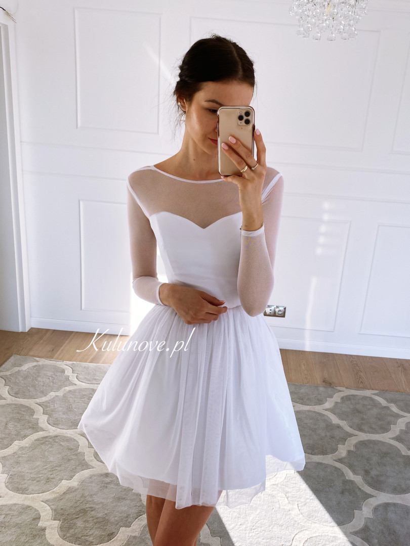 Mona mini - short flared dress in white - Kulunove image 4