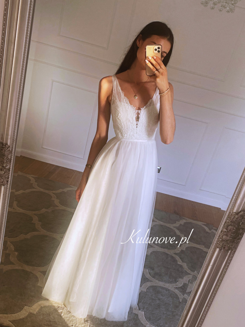 Zoe - wedding dress with tulle bottom - Kulunove image 2