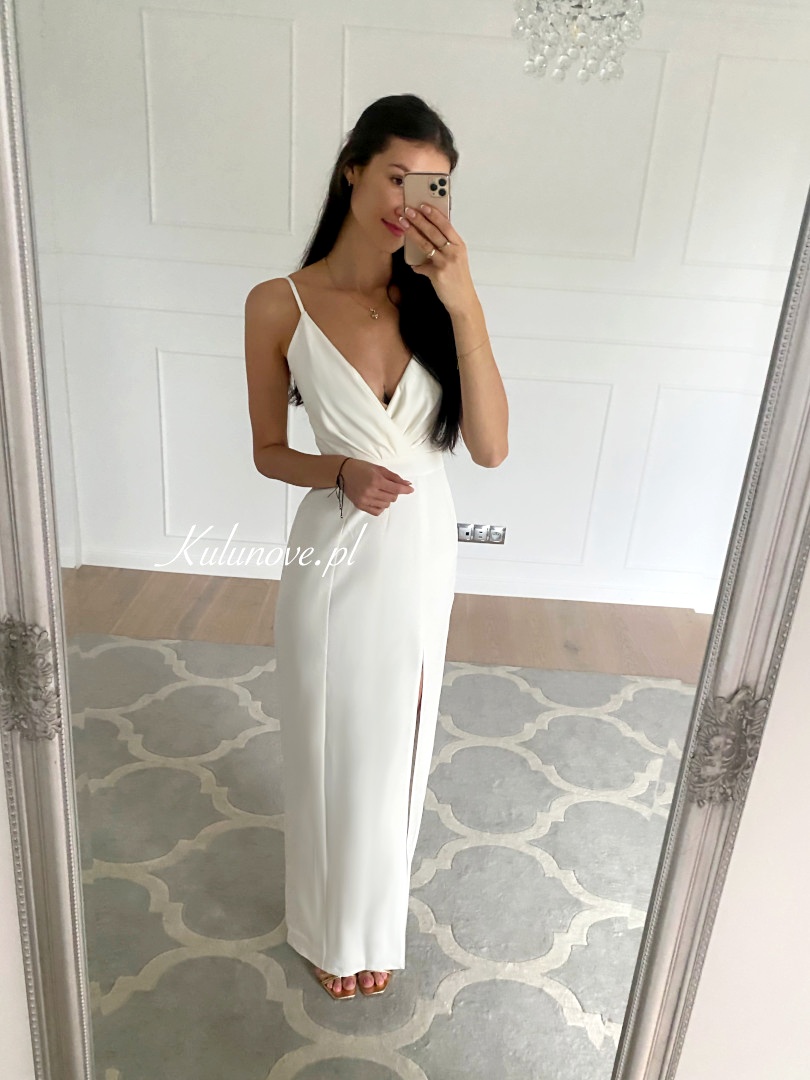 Andrea - elegant simple gown in ecru color - Kulunove image 4