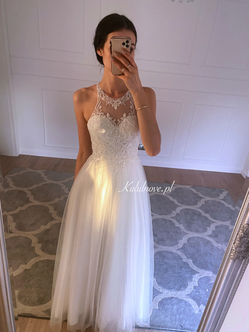 Adelaine - tulle wedding dress with brocade and lace bodice - Kulunove image 3
