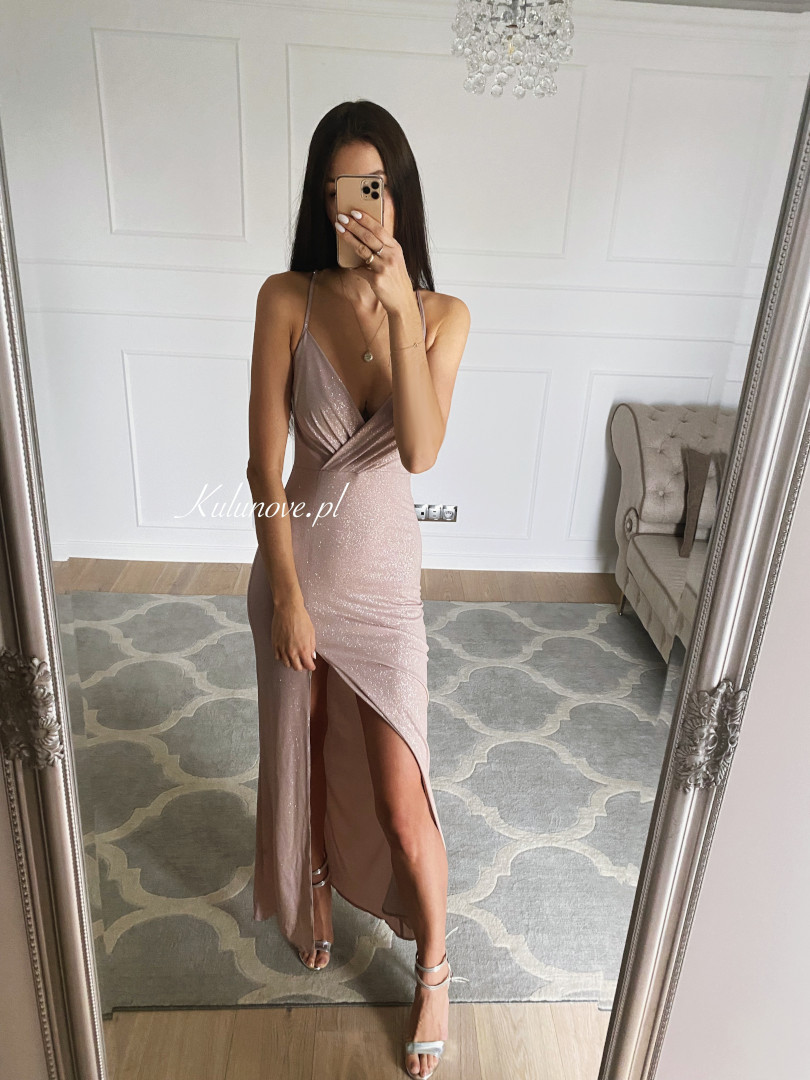 Ariana - tight maxi dress with brocade in beige pink - Kulunove image 1