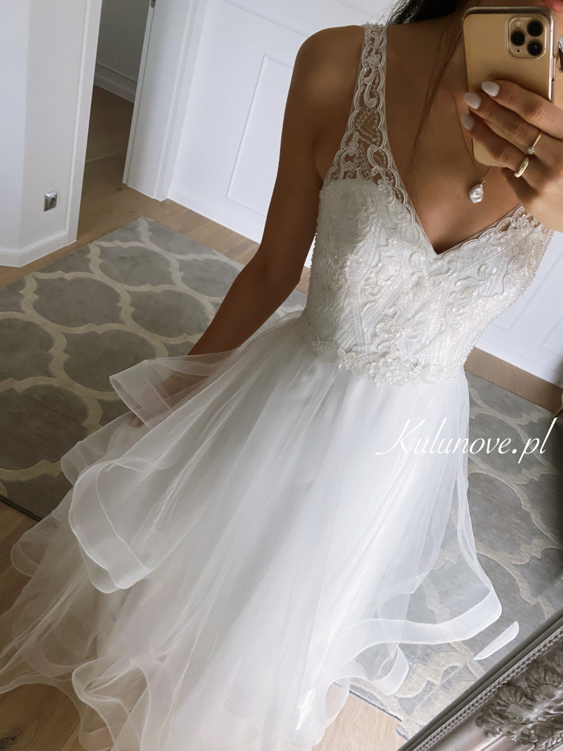 Luisa - wedding dress on thicker straps with ruffles - Kulunove image 4