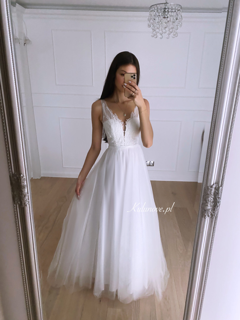 Zoe - wedding dress with tulle bottom - Kulunove image 1