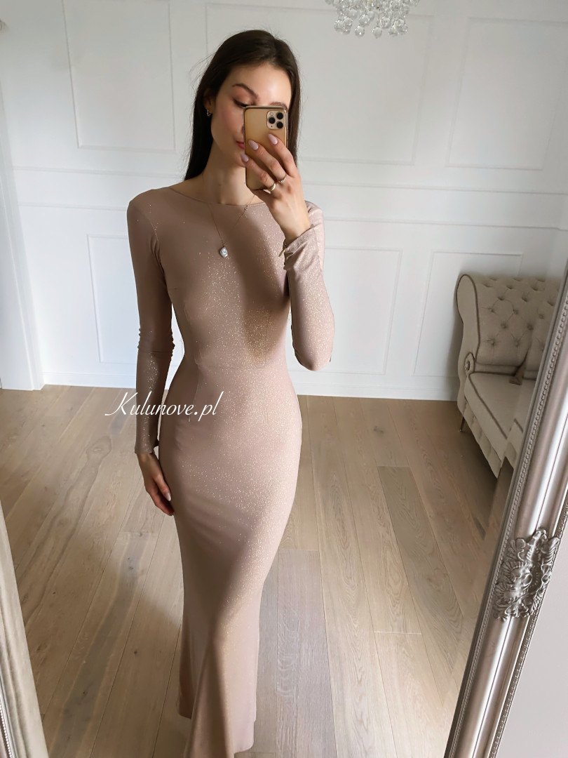 Gisele - fitted glitter dress with deep back neckline - Kulunove image 4