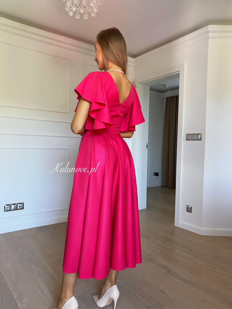 Isabella - elegant midi dress in fuchsia color with flared sleeves - Kulunove image 4
