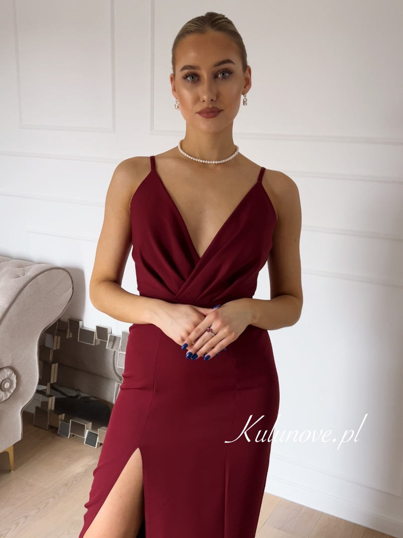 Andrea - long burgundy dress with thin straps - Kulunove image 2
