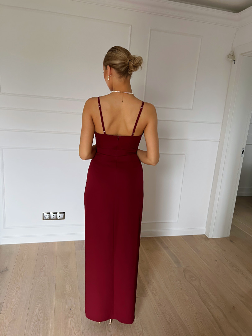 Andrea - long burgundy dress with thin straps - Kulunove image 4