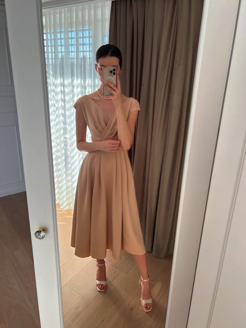Jolie - beige mid-length dress that gently covers the shoulders - Kulunove image 1