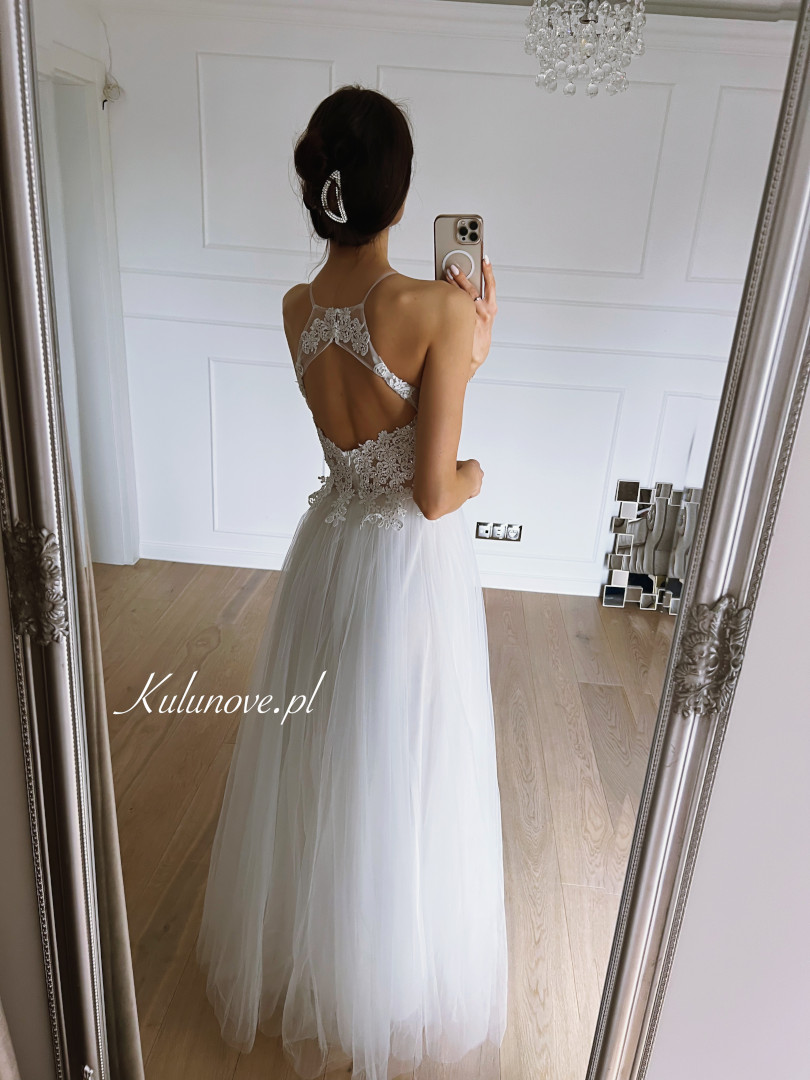 Berta - princess wedding dress with tulle skirt and lace corset - Kulunove image 4