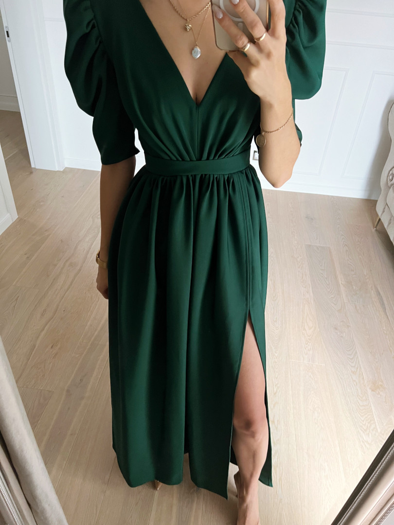 Laurell - maxi dress with flared bottom and buffets in bottle green color - Kulunove image 2