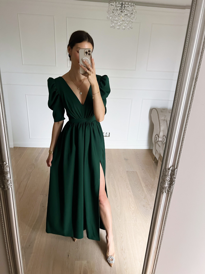 Laurell - maxi dress with flared bottom and buffets in bottle green color - Kulunove image 4