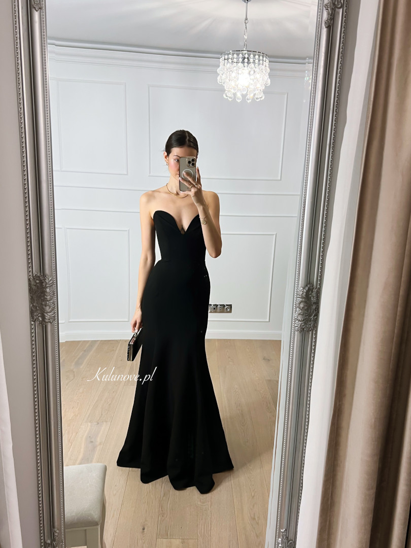 Hailey - black long fishnet cut corset dress with deep neckline - Kulunove image 1