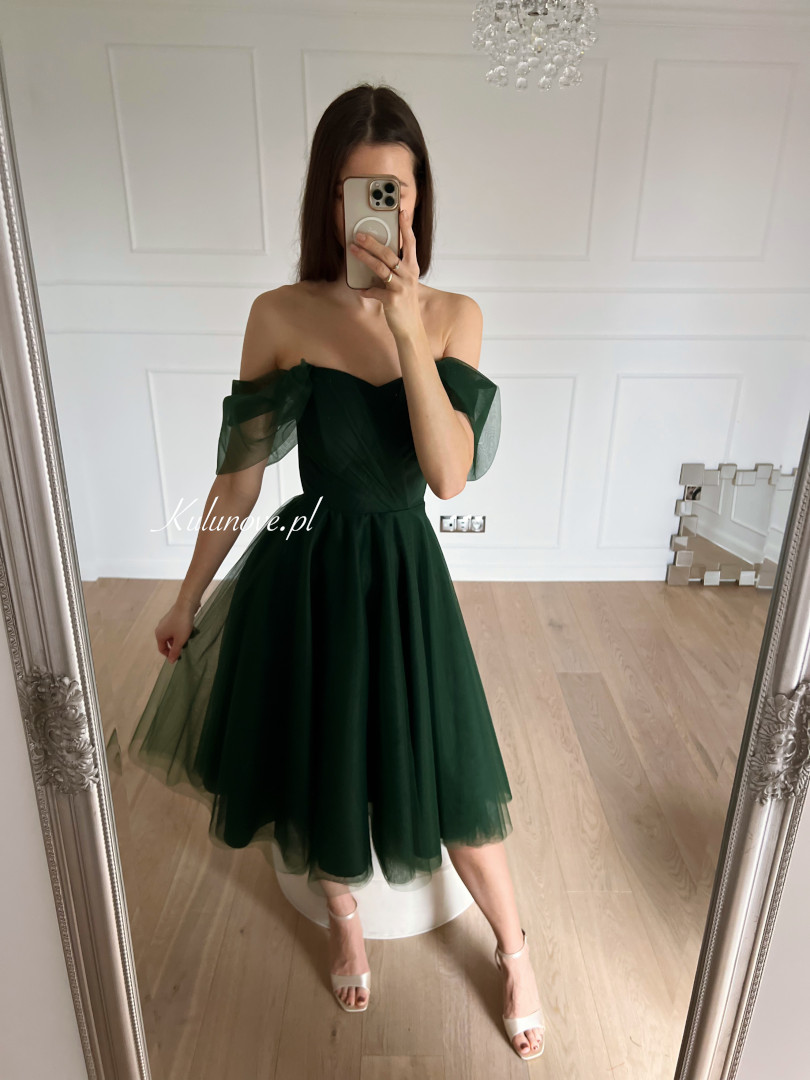 Selena - tulle midi dress with falling sleeves in bottle green color - Kulunove image 3