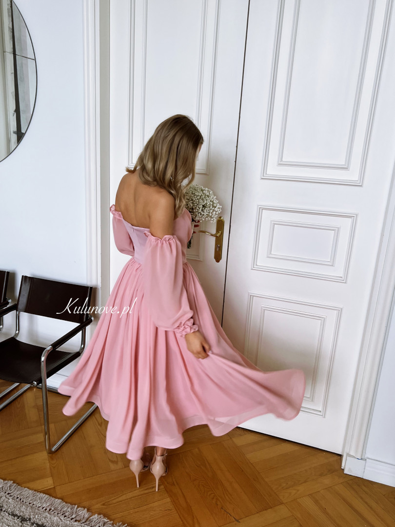 Rapunzel - flared midi dress with buff sleeves in powder pink - Kulunove image 3