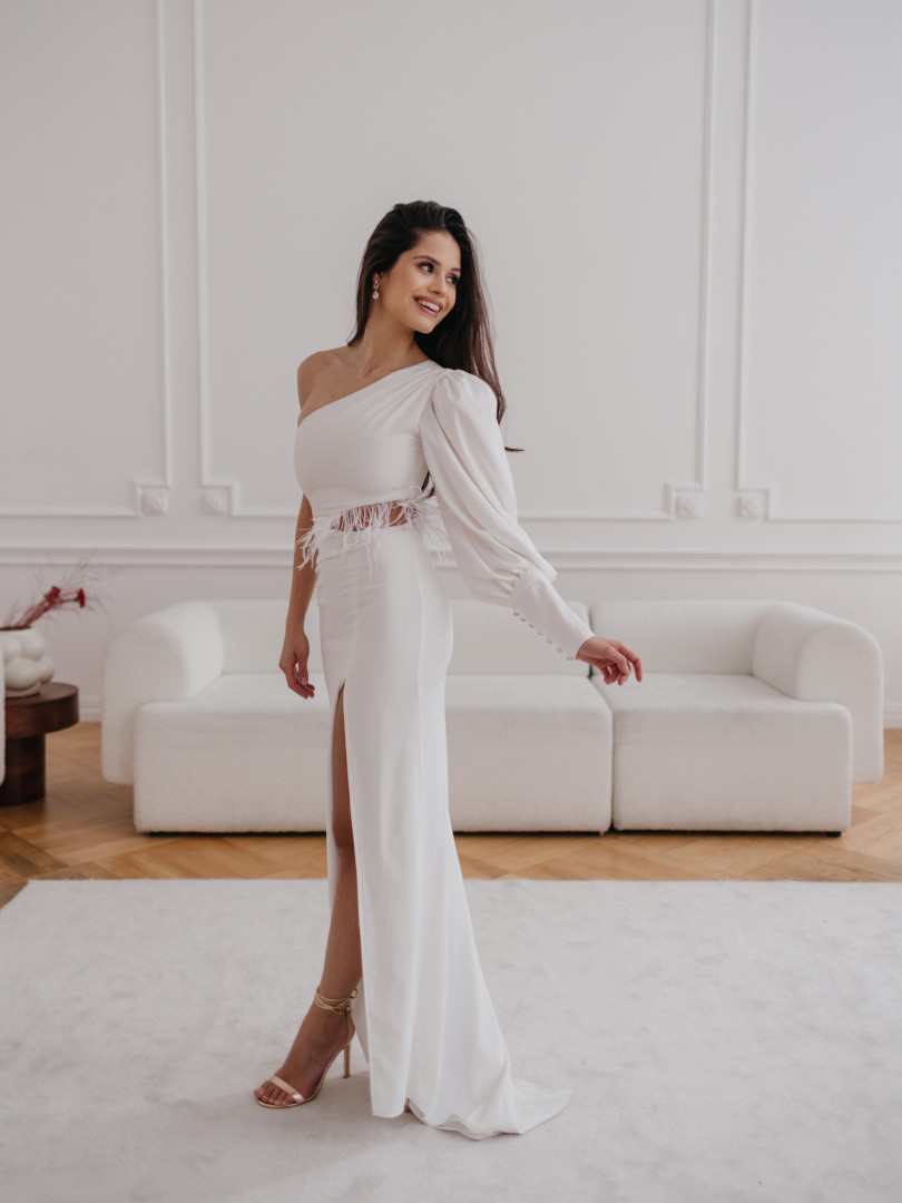 Rachel - long white one-shoulder dress with feathers - Kulunove image 1