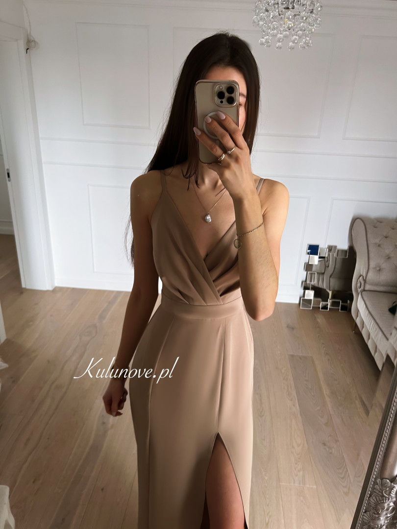 Andrea - simple long strapless dress in cappuccino color - Kulunove image 3