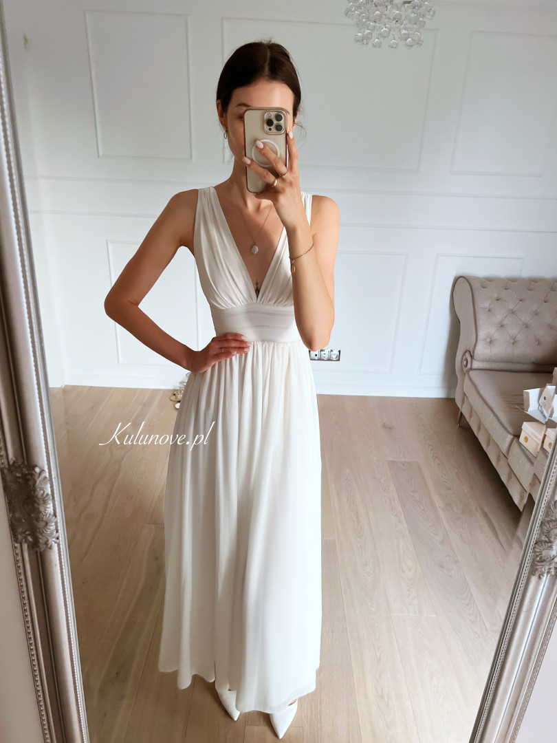 Nella - biała sukienka na ramiączkach o długości maxi - Kulunove zdjęcie 4