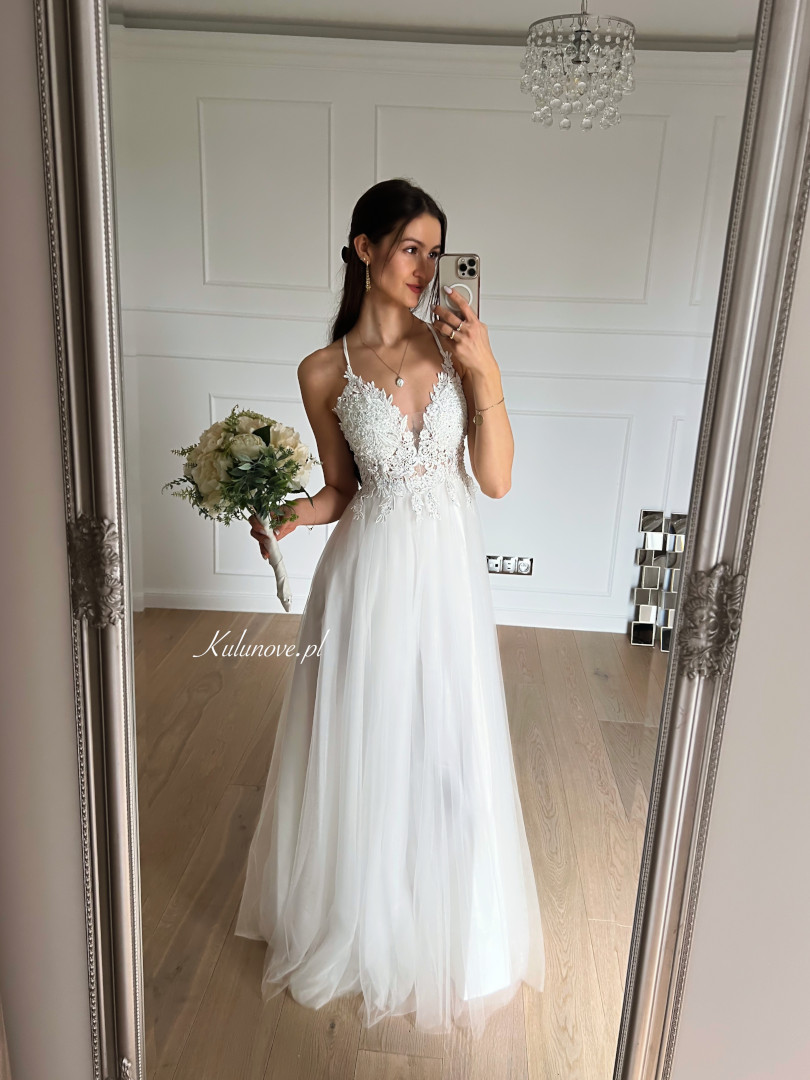 Lucy- airy wedding dress with glittering top - Kulunove image 1