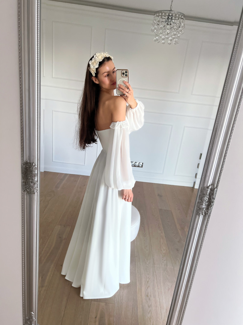Florence-smooth ecru corset wedding dress with chiffon sleeves with frill trim - Kulunove image 4