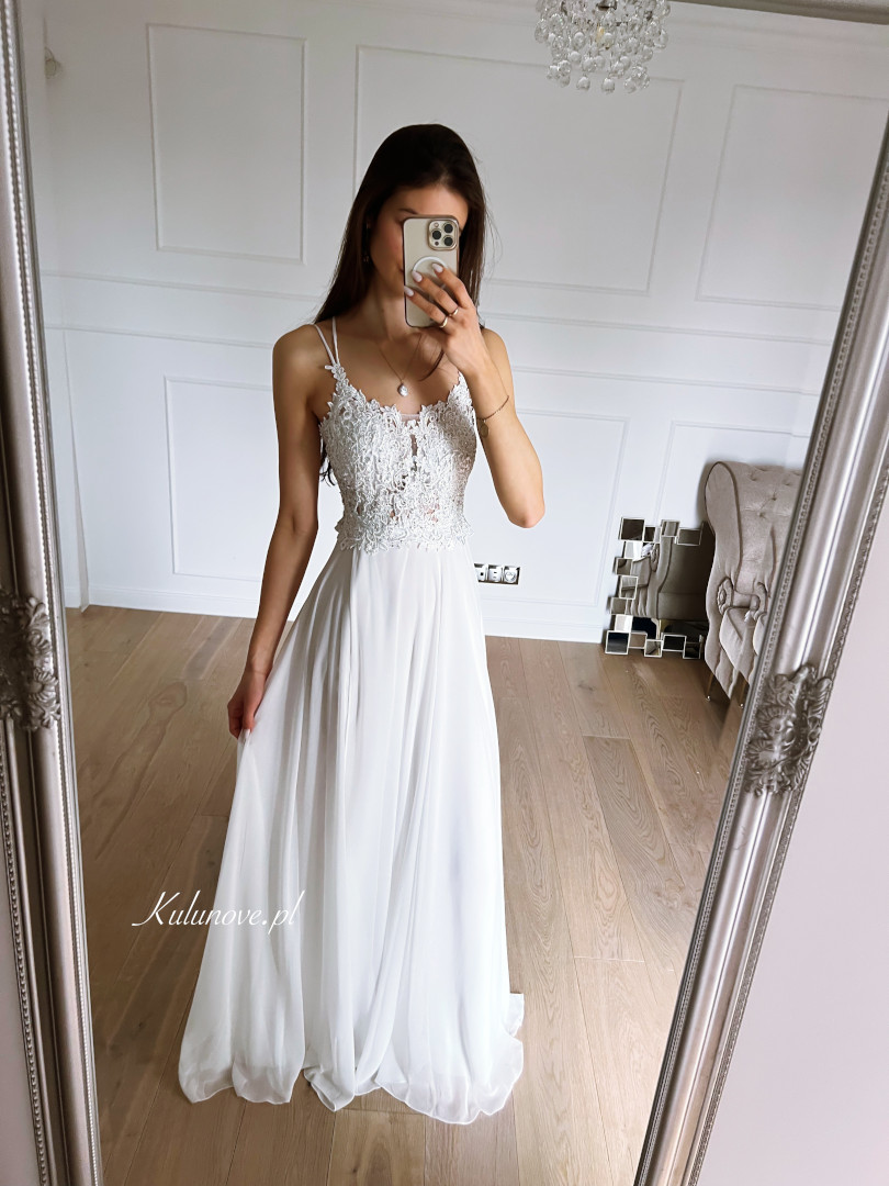 Klarysa - suknia ślubna w kształcie delikatnej litery A z muślinowym dołem - Kulunove zdjęcie 1