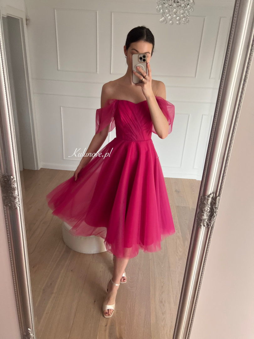 Selena - tulle midi dress with falling sleeves in fuchsia color - Kulunove image 3