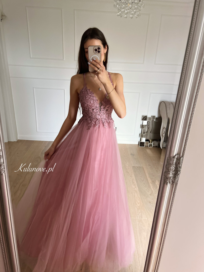 Lucy- airy tulle gown with shiny top in dirty pink color - Kulunove image 2