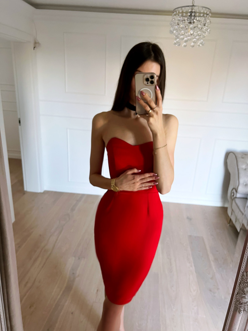 Leandra mini - red pencil dress with heart-shaped neckline - Kulunove image 1