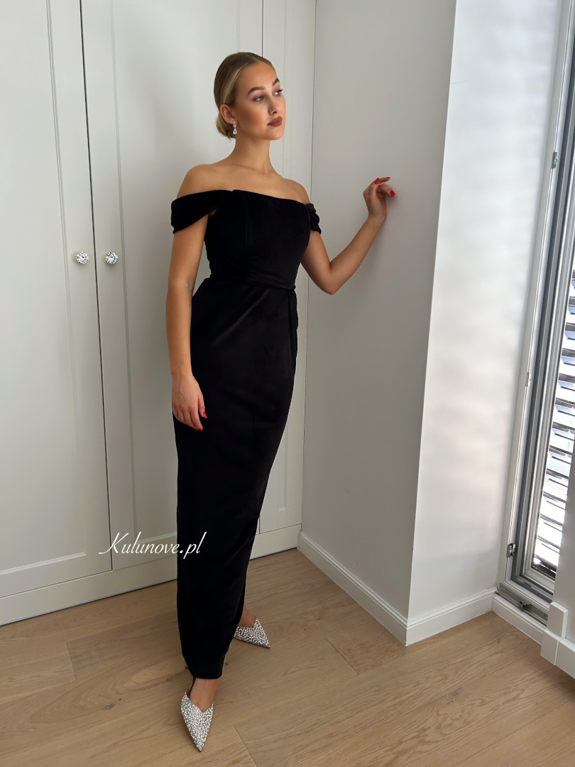 Kate- simple velour black maxi dress with plunging sleeves - Kulunove image 3