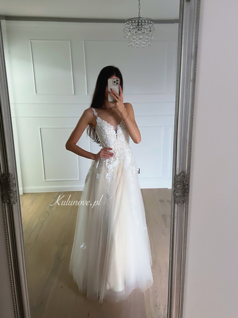 Rosalie - princess wedding dress with lace trim - Kulunove image 1