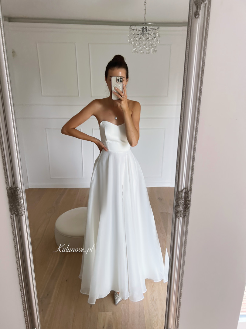 Ivy maxi - corseted flared wedding dress with additional 3/4 sleeves - Kulunove image 2