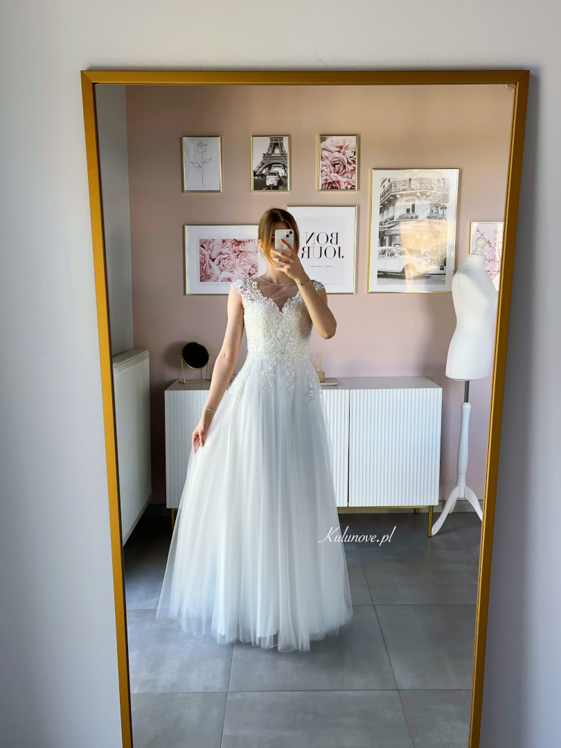 Mandy - princess wedding dress with built-in lace top - Kulunove image 3