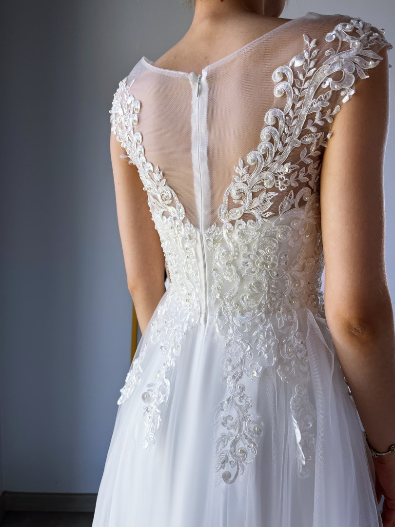 Mandy - princess wedding dress with built-in lace top - Kulunove image 4