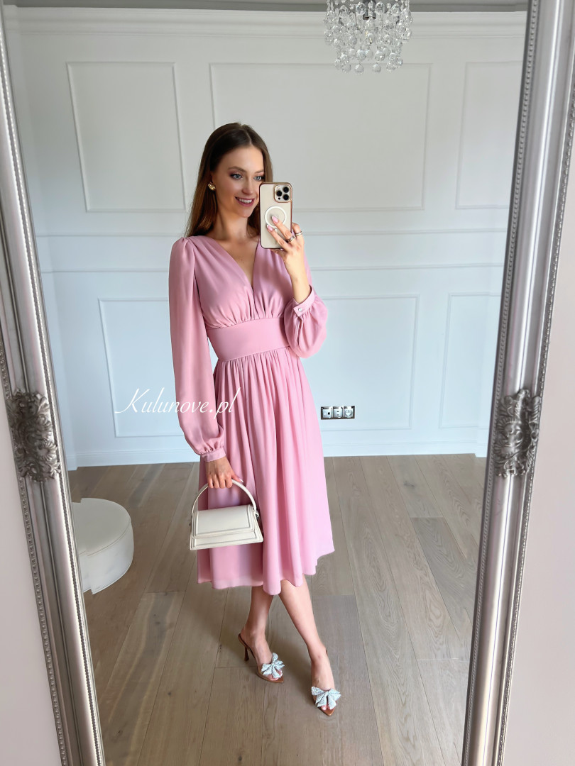 Merida różowa - sukienka średniej długości z długim rękawem i błyszczącymi drobinkami - Kulunove zdjęcie 1