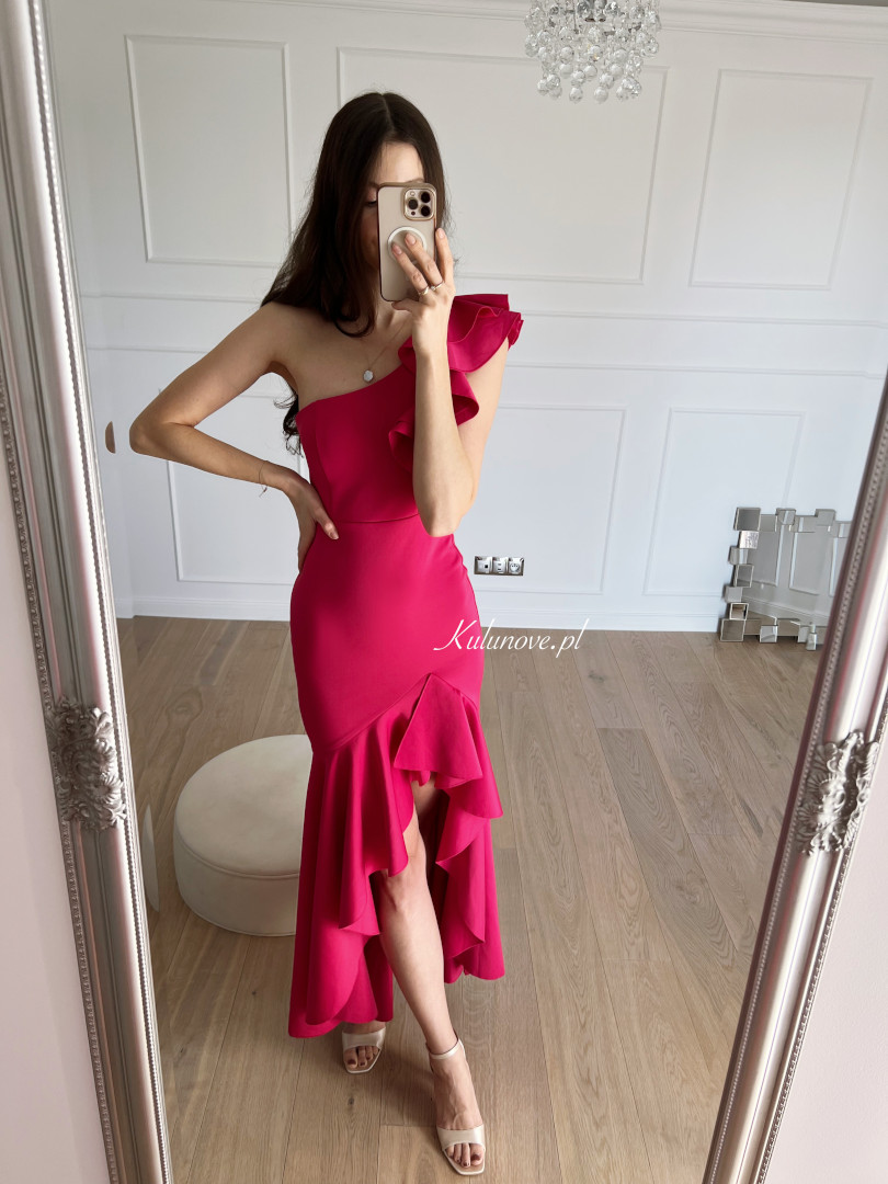 Natalie - Spanish fuchsia-colored one-shoulder dress with ruffled bottom and decorative frill on the shoulder - Kulunove image 4