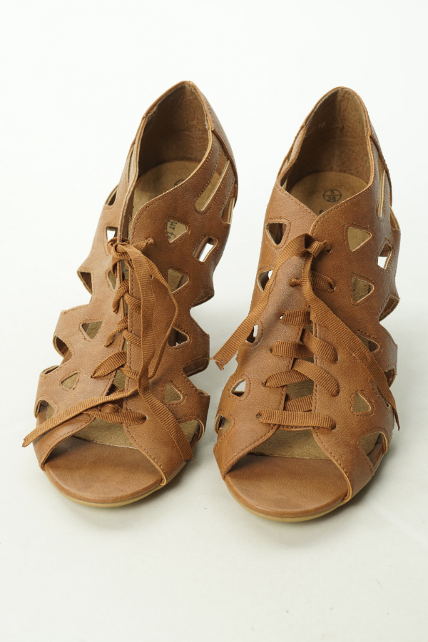 Pantofle brązowe ażurowe  - NEW LOOK zdjęcie 2