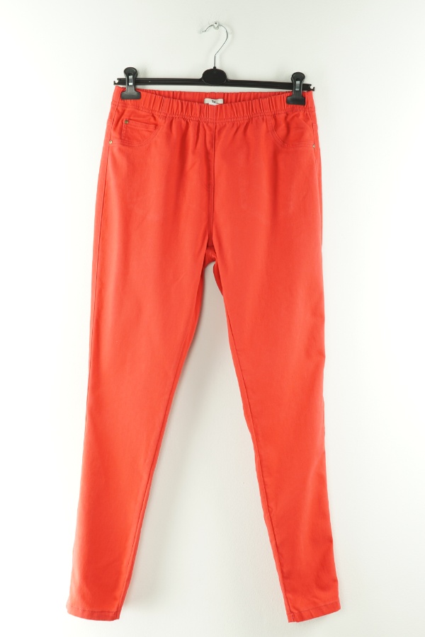 Spodnie jeansowe czerwone - TU zdjęcie 1