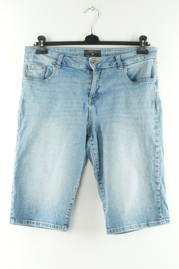 Krótkie spodenki niebieskie jeansowe za kolano - TU zdjęcie 1