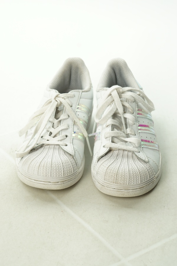 Buty białe adidas kolorowe paski - ADIDAS zdjęcie 2